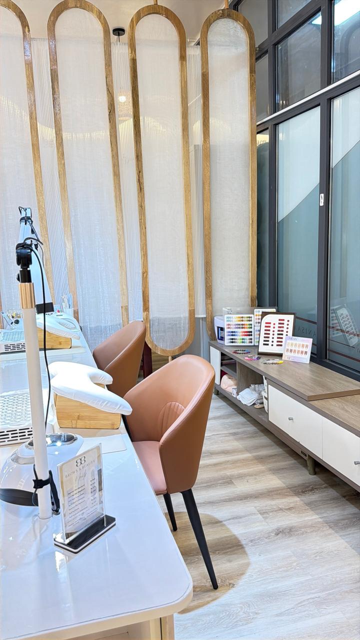 Facial treatment glow